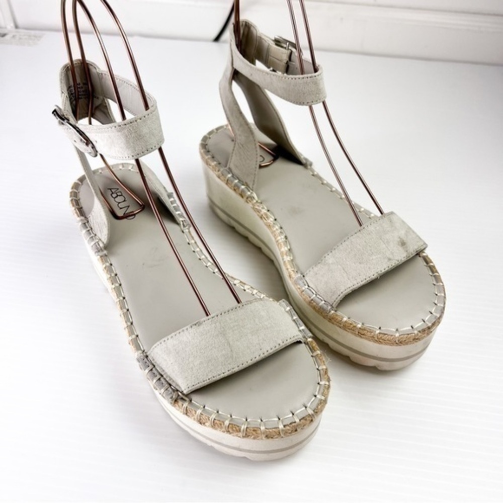 Abound womens Grey Maxwell Platform Ankle Strap Sandals size 9